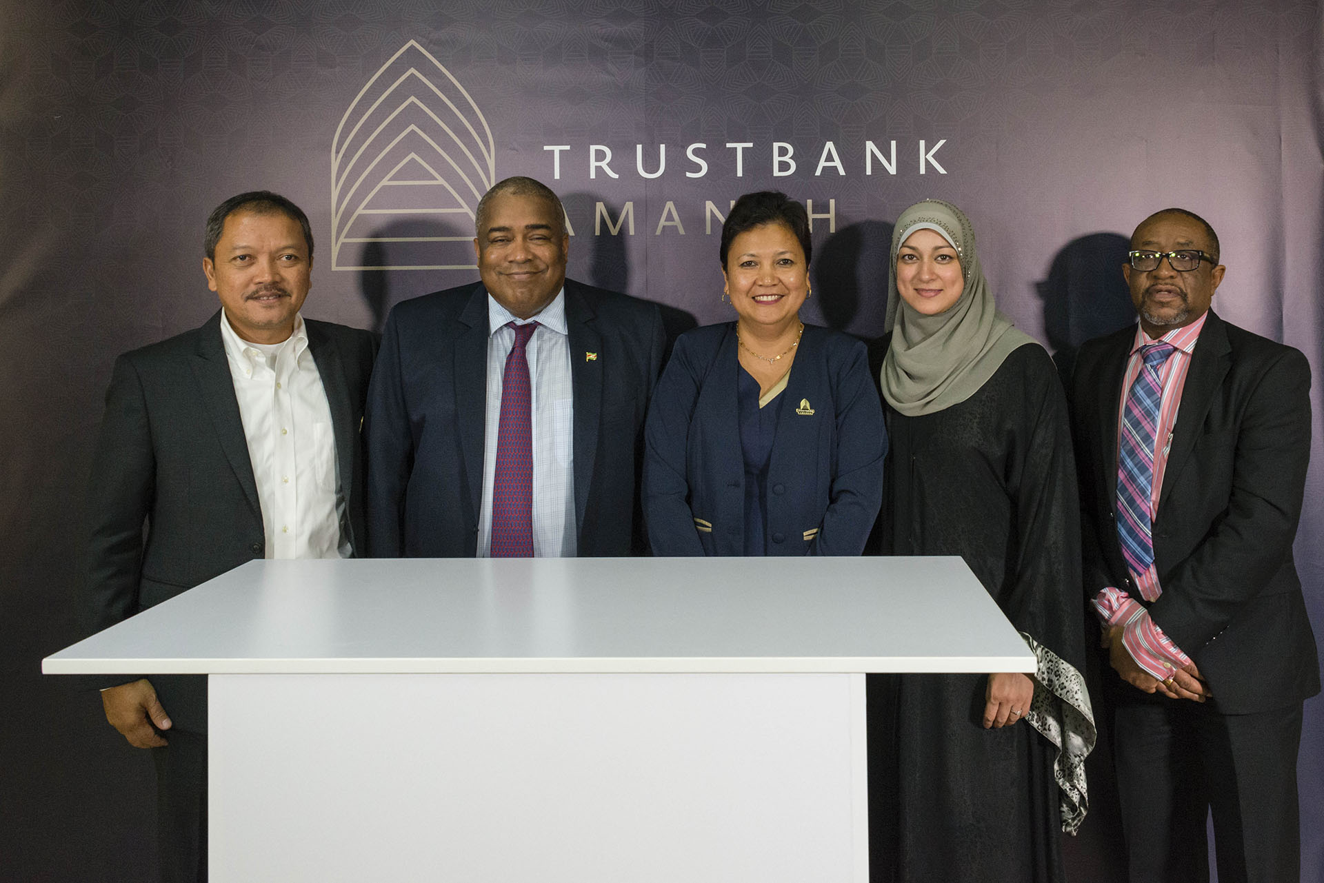 Trustbank Amanah Trustbank Amanah, eerste Islamic Bank in Suriname en regio een feit.